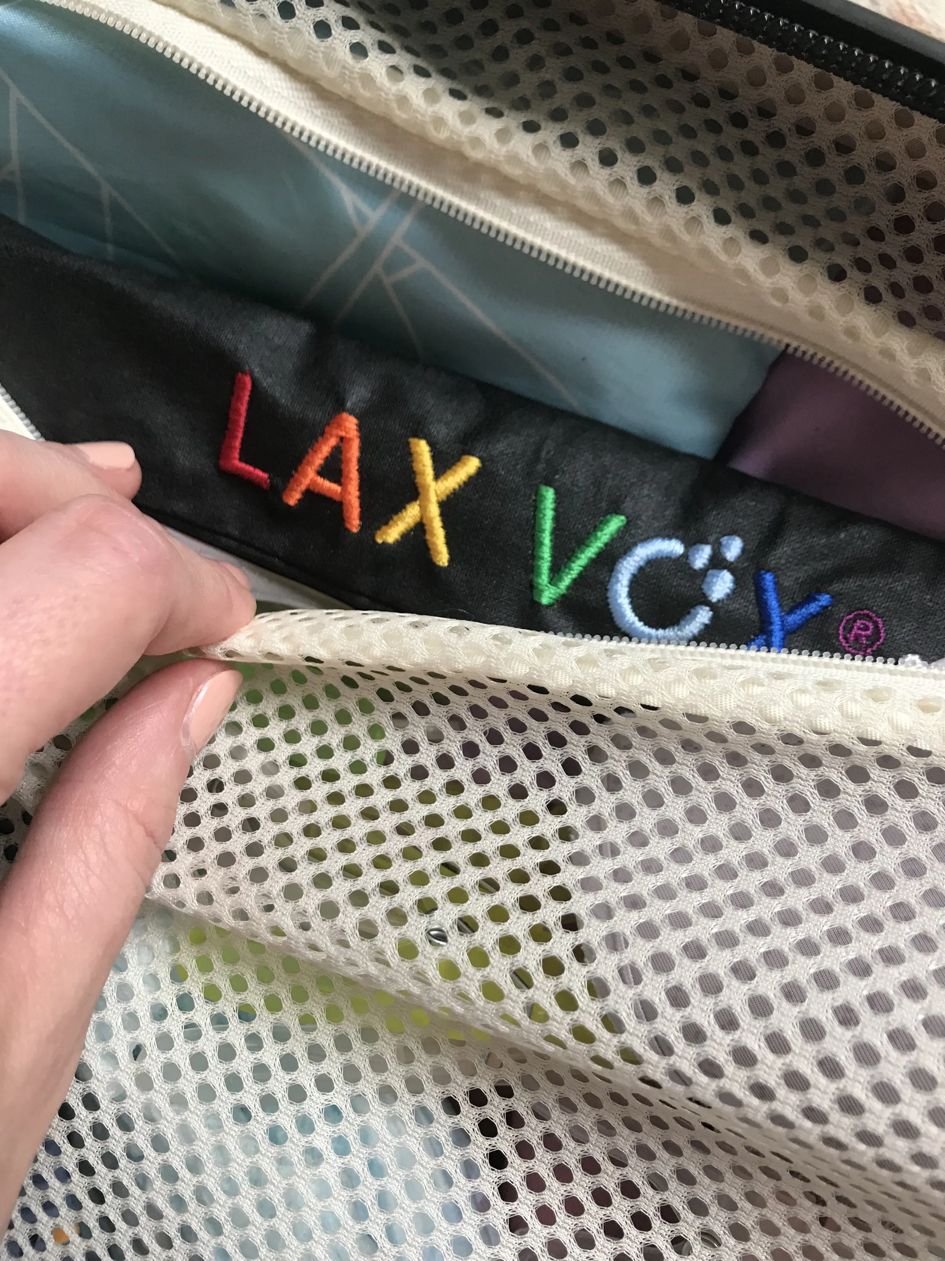 LAX VOX® Tasche im Urlaub immer dabei zur Stimmpflege